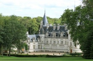 Des dizaines de châteaux chargés d'histoire sont à visiter dans le val de Loire.