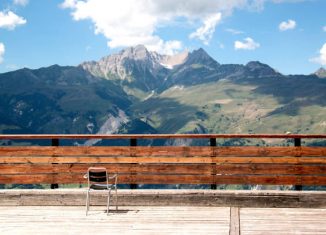 Photo des montagnes en été, prise à la station Les Arcs, en France