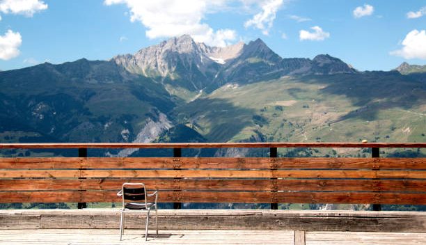 Photo des montagnes en été, prise à la station Les Arcs, en France